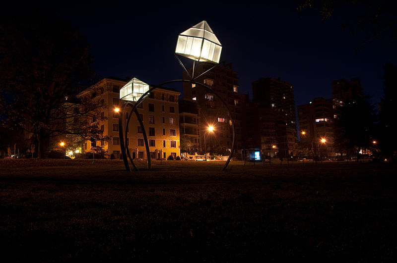 File:Dennis Oppenheim "Engagement" Vancouver Sulpture Biennale (5086405361).jpg