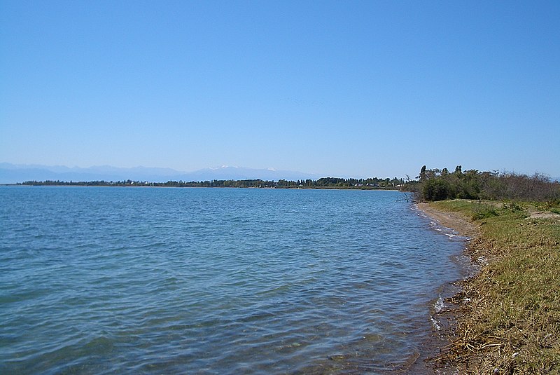 File:E8295-Tamchy-Bay.jpg