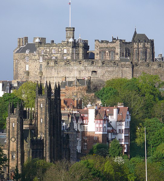 File:Edinburgh Castle 33.jpg