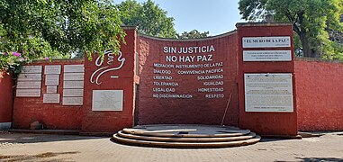 El Muro de la Paz - Plaza Agustín Jáuregi - Mixcoac - Mexico 2024.jpg