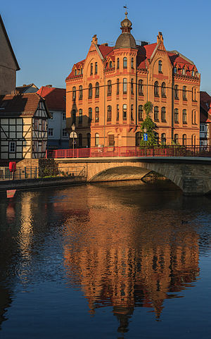 House at the bridge.