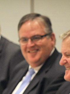 Ewen Jones Australian politician