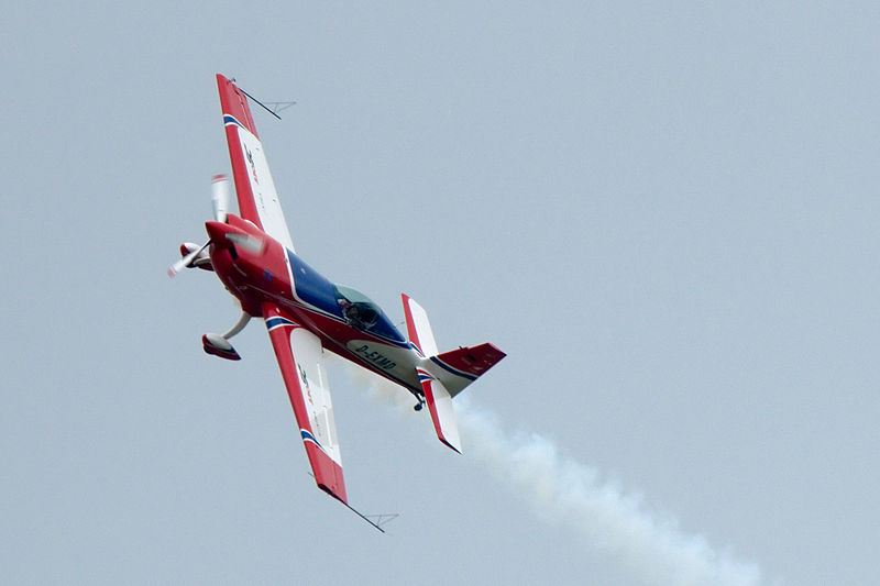 File:Extra300 D-EXMD at ILA 2010 02.jpg