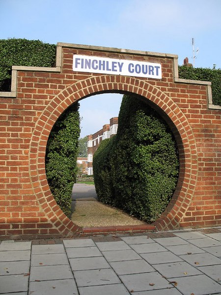 File:Finchley Court N3 - geograph.org.uk - 263802.jpg