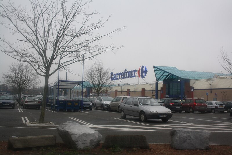 File:Flers59 Carrefour.JPG