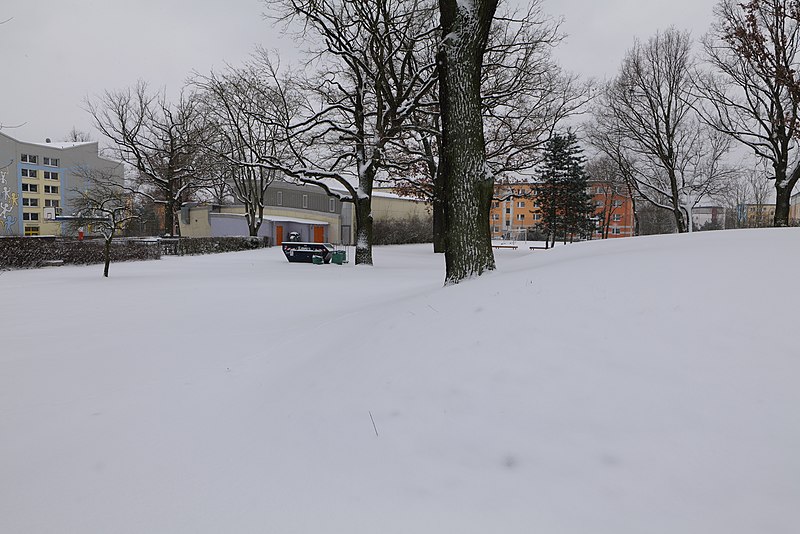 File:Fontane Grundschule Hennigsdorf with snow 2021-02-09 01.jpg