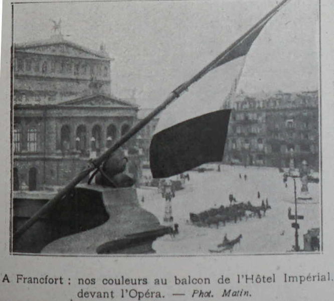 File:Francfort place de l'Opéra Illustration 1920.JPG