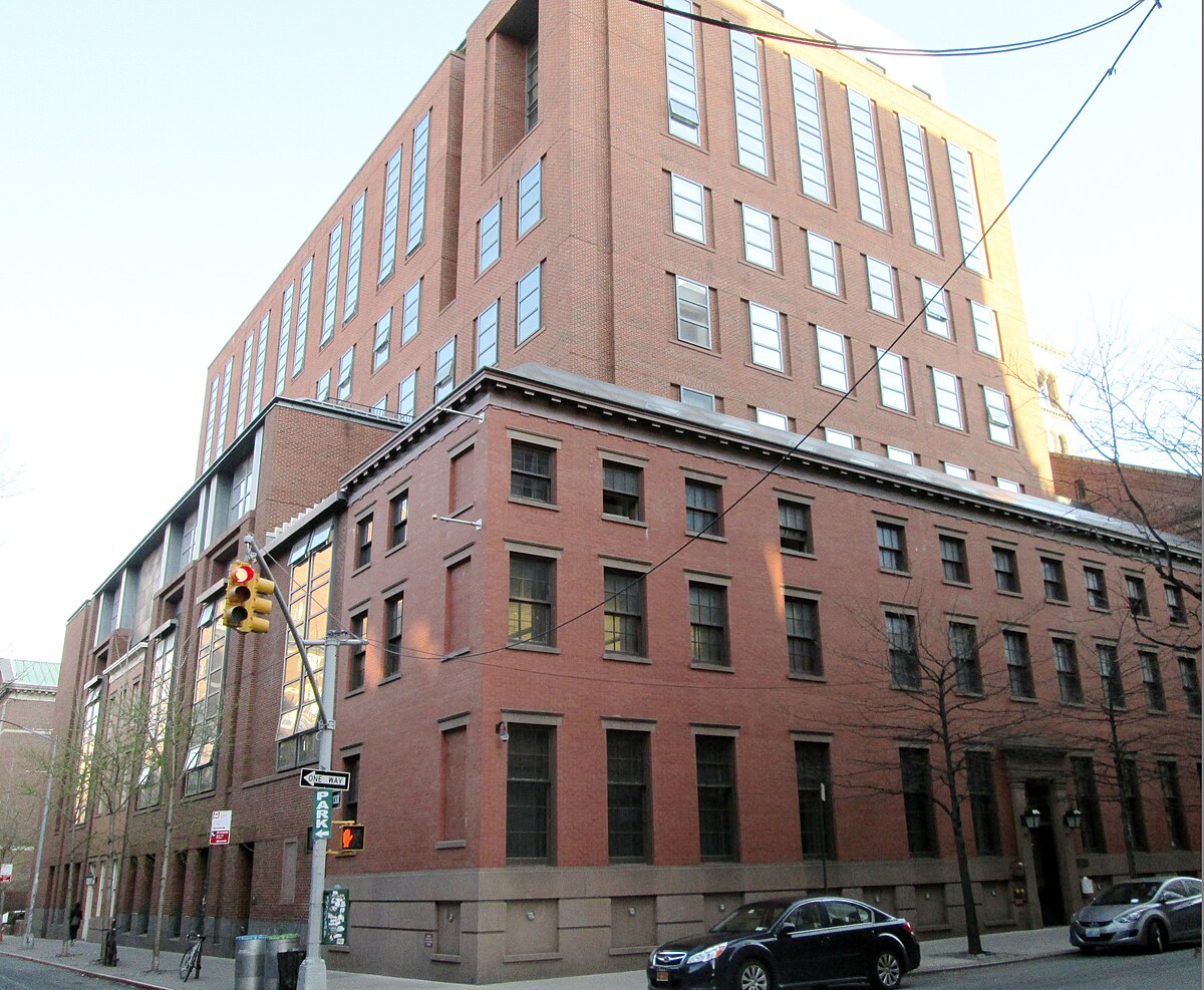 1200px-Furman_Hall_NYU_Law_School_from_West_3rd_and_Thompson_Streets.jpg