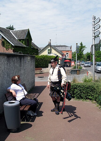 File:Gauchy (24 mai 2009) parade 002.jpg