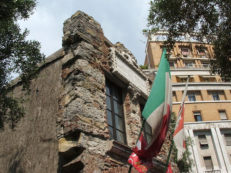 File:Genova-Casa di Colombo-DSCF9335.JPG