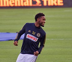 Giliano Wijnaldum smiles.jpg