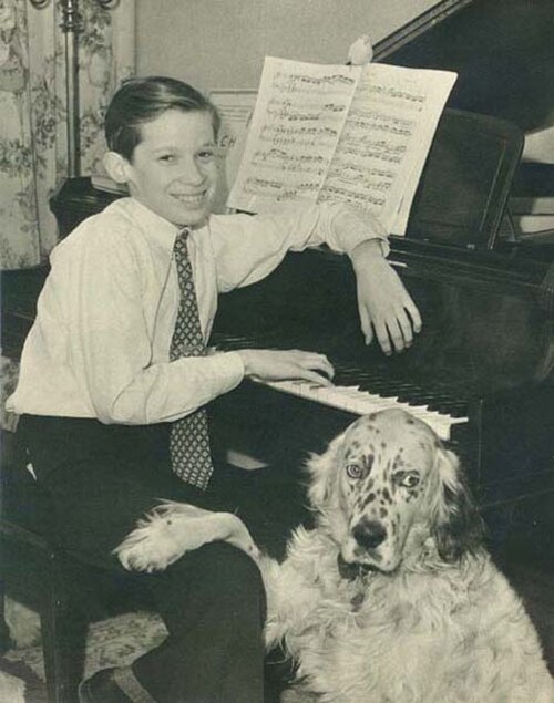 Gould in February 1946 with his dog and his parakeet, Mozart