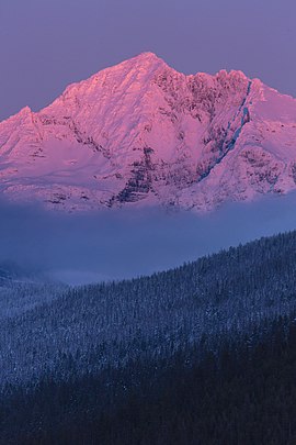 Gunsight Mountain Sunset (23690152761) .jpg