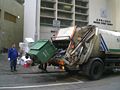 Vyprazdňování kontejneru v Hongkongu