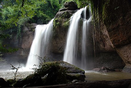 Haeo Suwat waterfall