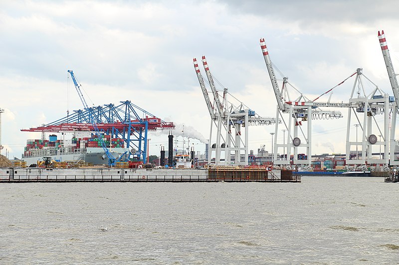 File:Hamburg. Altonaer Fischmarkt. Große Elbstraße Hamburg harbour.jpg