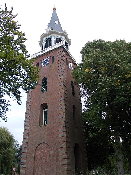 File:Hervormde kerk, vrijstaande klokkentoren Finsterwolde - 5.jpg