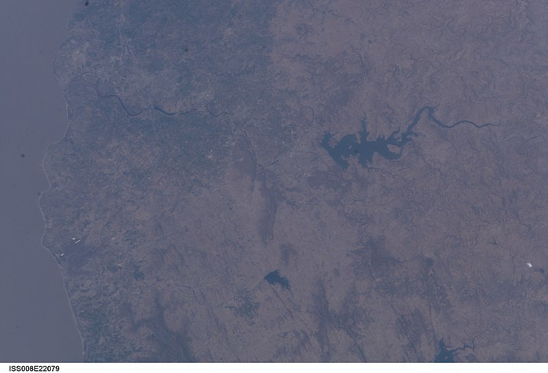 File:ISS008-E-22079 - View of India.jpg