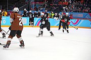 English: Bronze medal match of the Boys' 3x3 mixed Ice hockey tournament at the 2020 Winter Youth Olympics in Lausanne. Deutsch: Spiel um den dritten Platz des 3x3-Mixed-Eishockeyturniers der Jungen bei den Olympischen Winter-Jugendspielen 2020 in Lausanne.