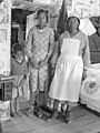 "Inhabitants_of_Gee's_Bend,_Alabama,_8b35970.jpg" by User:Yann