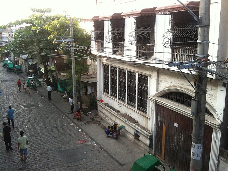 File:Intramuros - panoramio (1).jpg