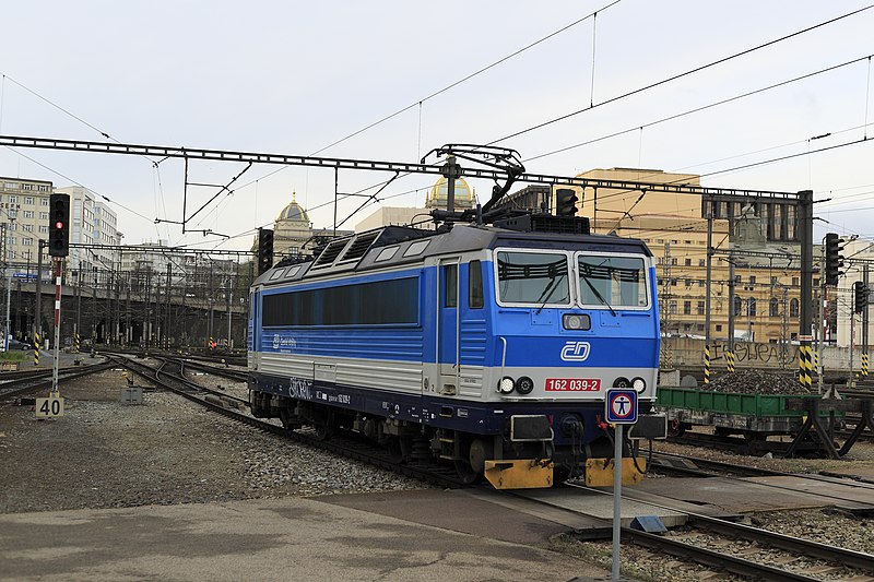 File:J37 235 Bf Prag Hbf, 162 039.jpg