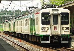 Train de classe 107 sur la ligne Nikko