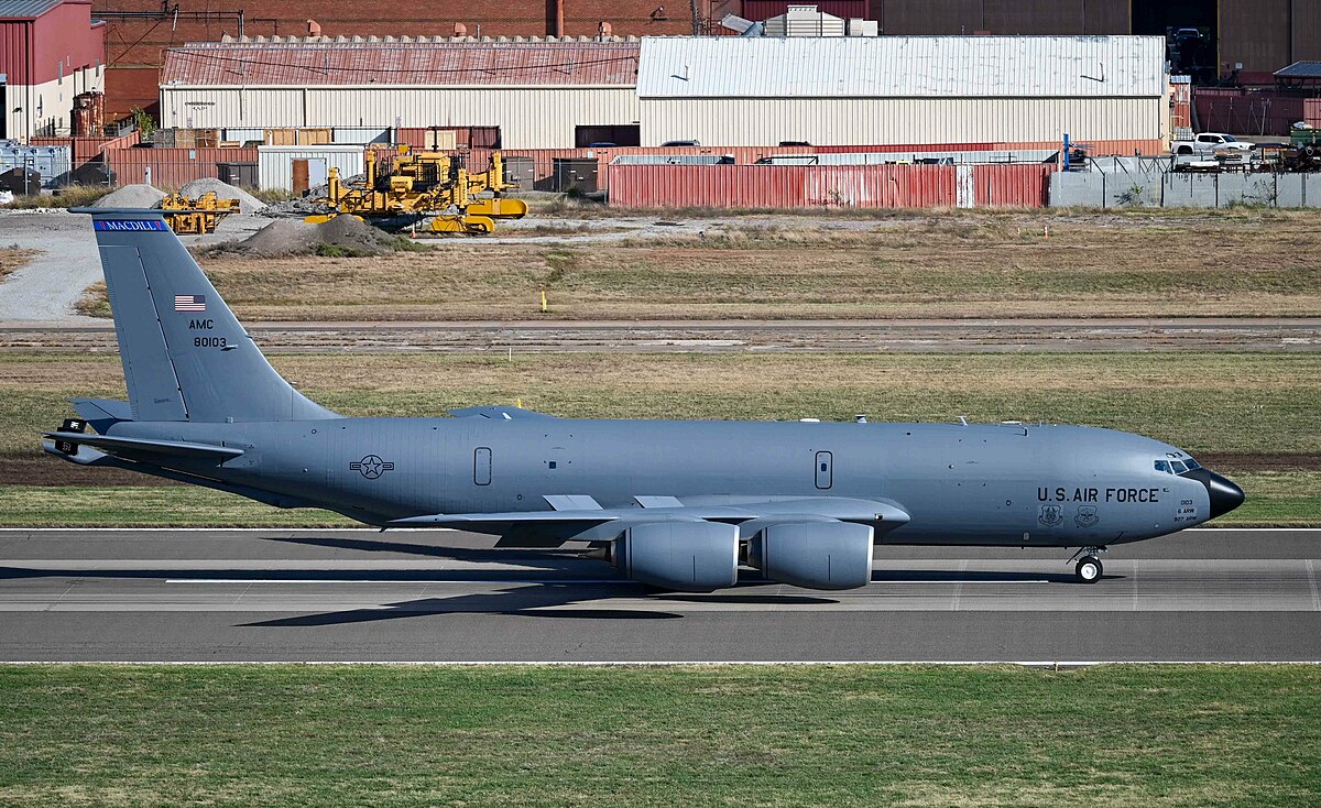 Boeing kc 135t stratotanker. Boeing Kc-135 Stratotanker.