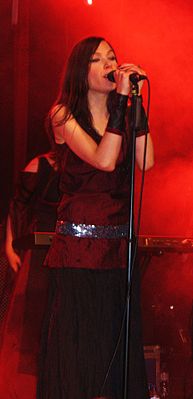 Кайса Йоухки в клубе «Nosturi» (2008)
