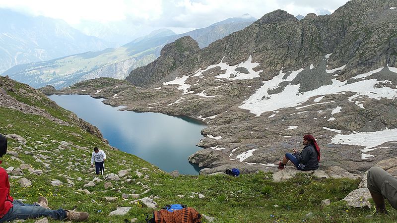 File:Khapiro Lake.jpg