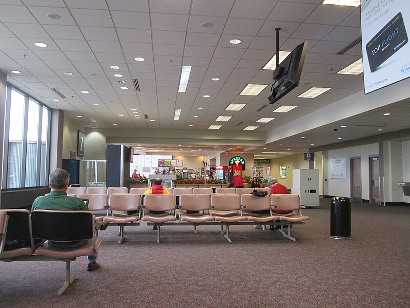 File:Lansing Airport 2.jpg