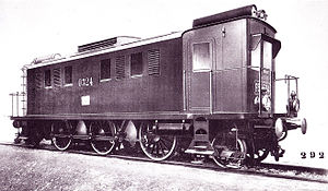 Locomotiva FS 0324.jpg