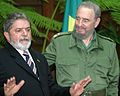 Lula com Fidel Castro, em Cuba (Mais). · Lula and Fidel Castro in Cuba