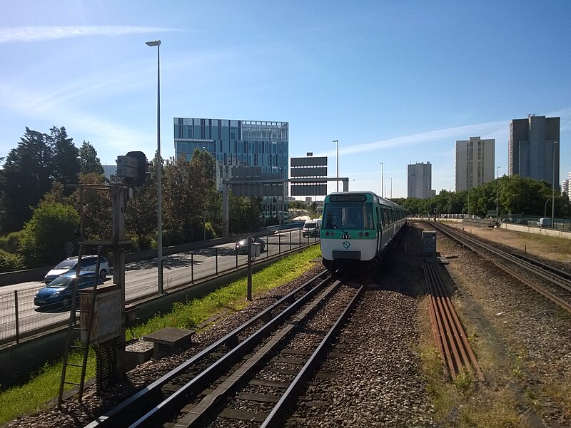 File:MF 77 — Créteil - Université.1.jpg