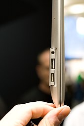 MacBook Air - Wikipedia