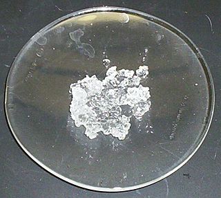 <span class="mw-page-title-main">Magnesium chloride</span> Inorganic salt: MgCl2 and its hydrates