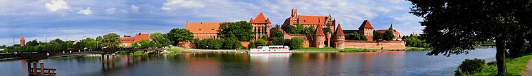 Malbork: Prahistorio, Historio, La kastelo Marienburg