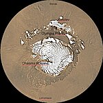 Karta av Mare Boreum med stora kratrar och formationer utmärkta