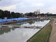 Marikina River holiday tiangge