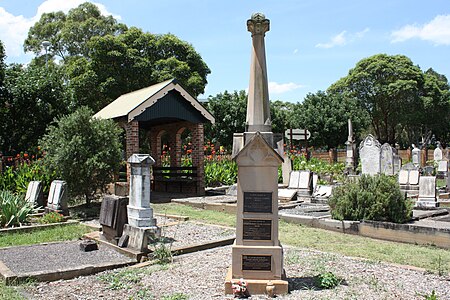 Mays Hill cemetery monument