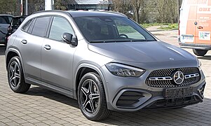 Mercedes-Benz H247 (2023) - right front view