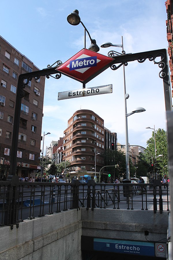 Estrecho (métro de Madrid)