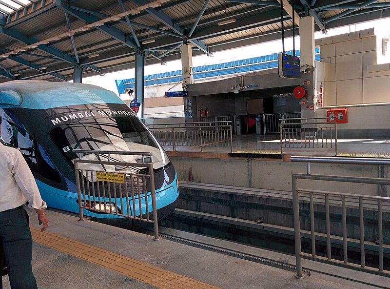 File:Monorail at Wadala Depot.jpg