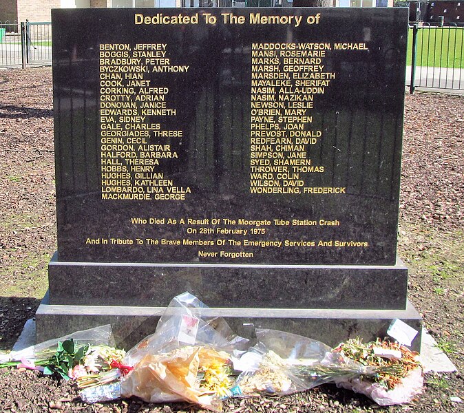 File:Moorgate crash memorial, Finsbury Square (cropped).jpg