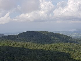 Morne Cézanne vu de la Mamelle de Petit-Bourg.