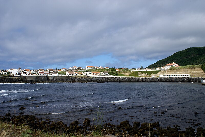 File:Mosteiros, vista geral, ilha de São Miguel, Açores.JPG