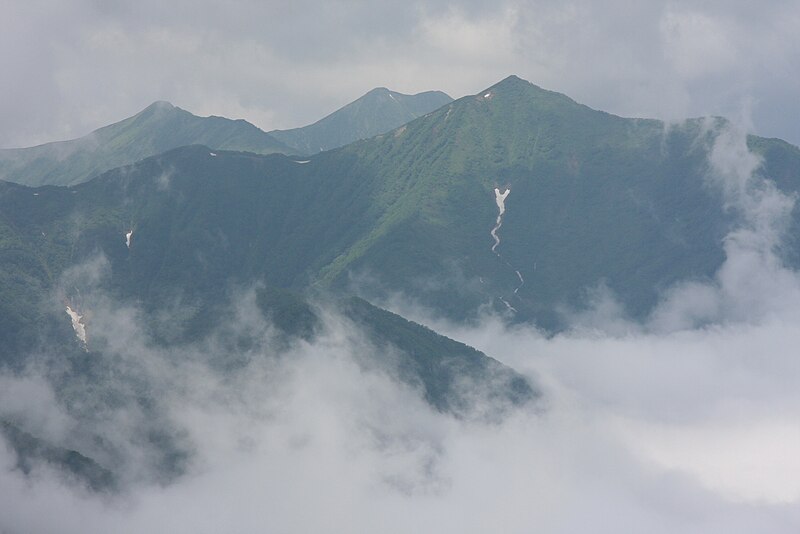 File:Mount Satsunai 2012-07-08.jpg