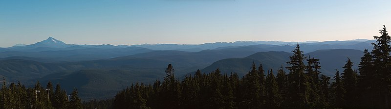 File:Mt. Jefferson and the Cascades from Timberline Lodge (4332506801).jpg