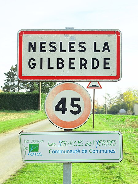 File:Nesles-la-Gilberde-FR-77-panneau d'agglomération-3.jpg