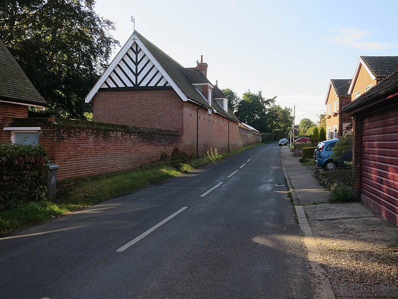 File:New Road, Reepham - geograph.org.uk - 5557474.jpg